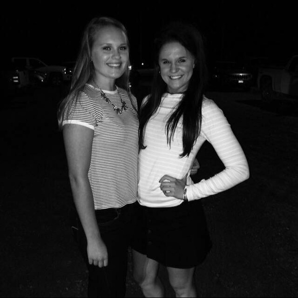 Meet your Posher, Shelby - Picture 1 of 1